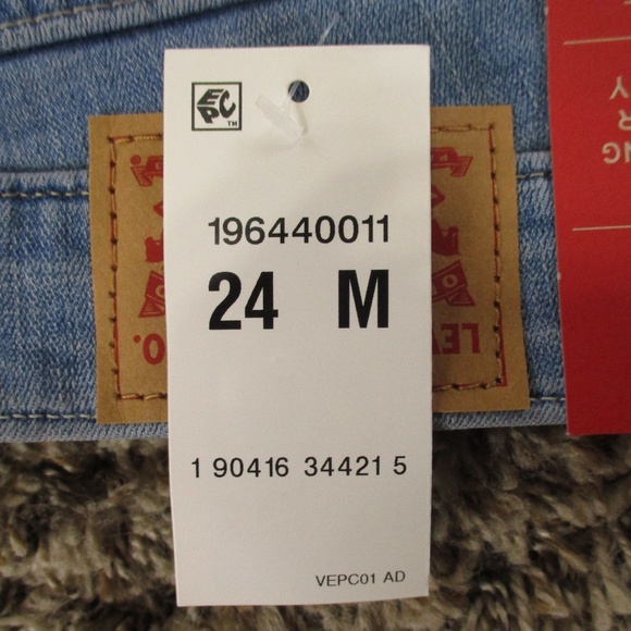 Levi's Jeans Women's 24W Light Wash 310 Shaping Super Skinny Stretch Denim - Picture 12 of 12